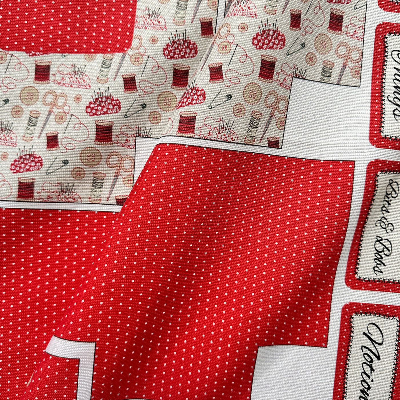 Fabric Clips Pouch - Redwork Sewing Kit