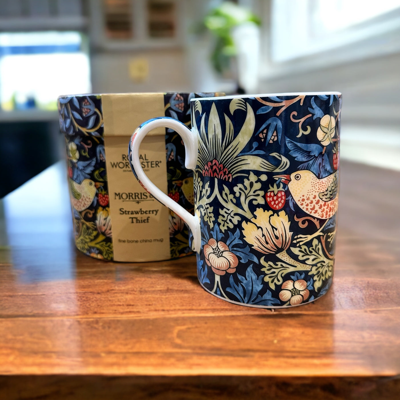 William Morris Mug and Gift Box - Indigo Strawberry Thief