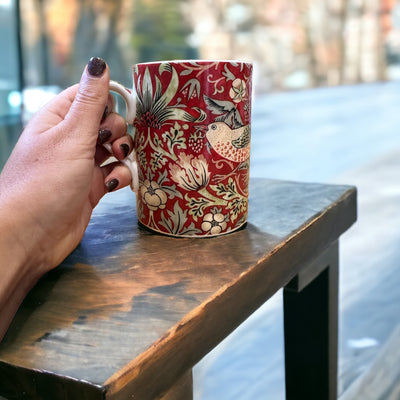 William Morris Mug and Gift Box -Crimson Strawberry Thief