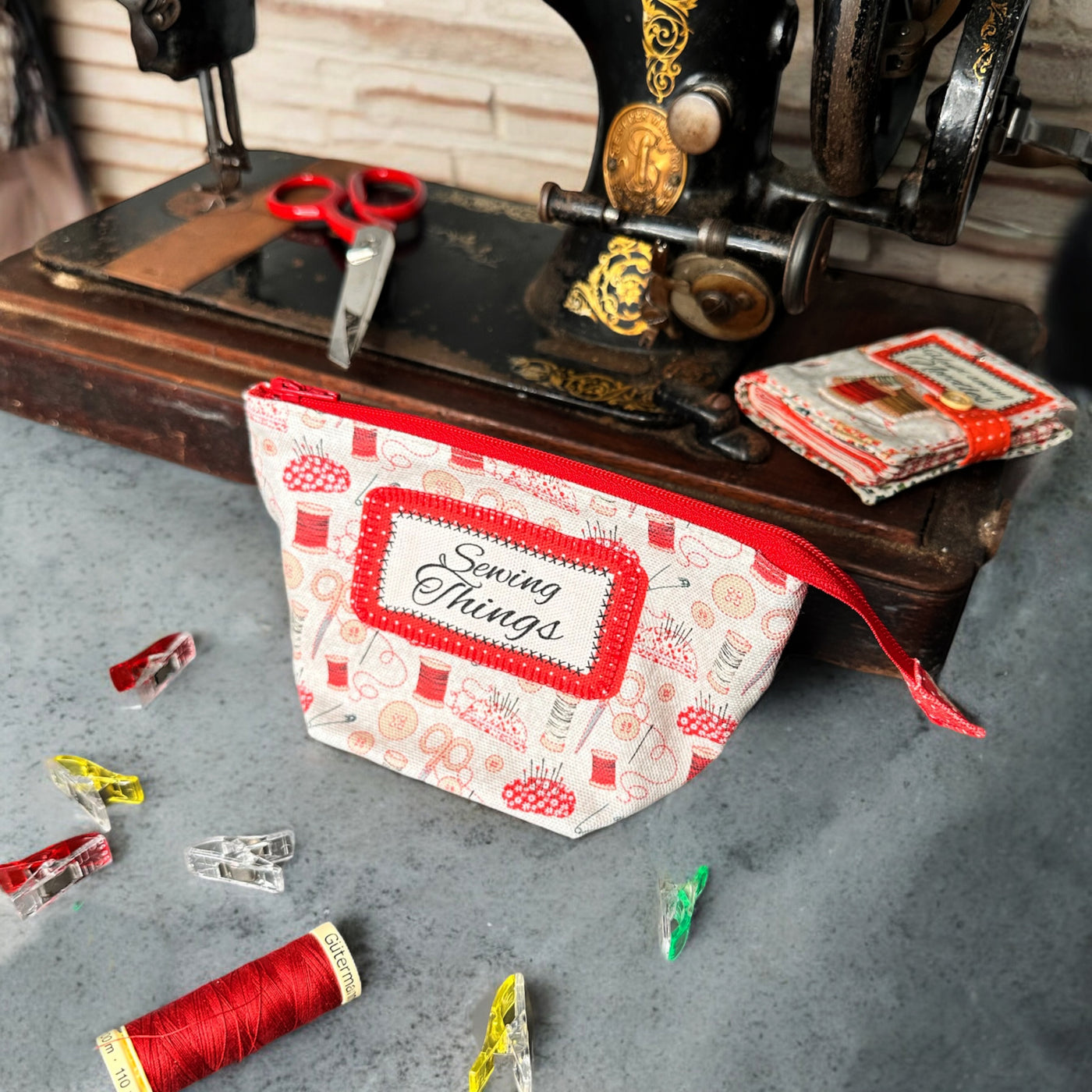 Fabric Clips Pouch - Redwork Sewing Kit